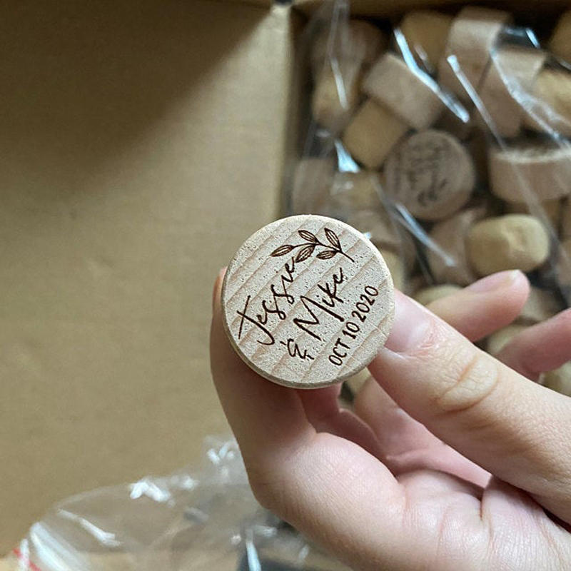 Customized Wood Wine Stopper W - Wedding Supply List incelemesi ve fiyatı